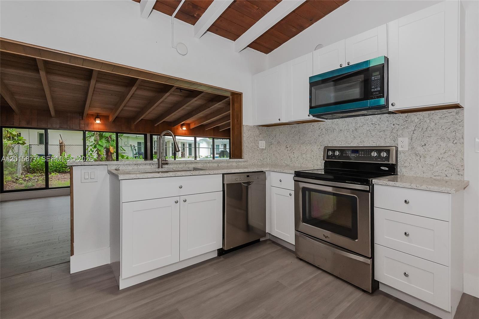 12725 SW 80th Ave Pinecrest, FL 33156