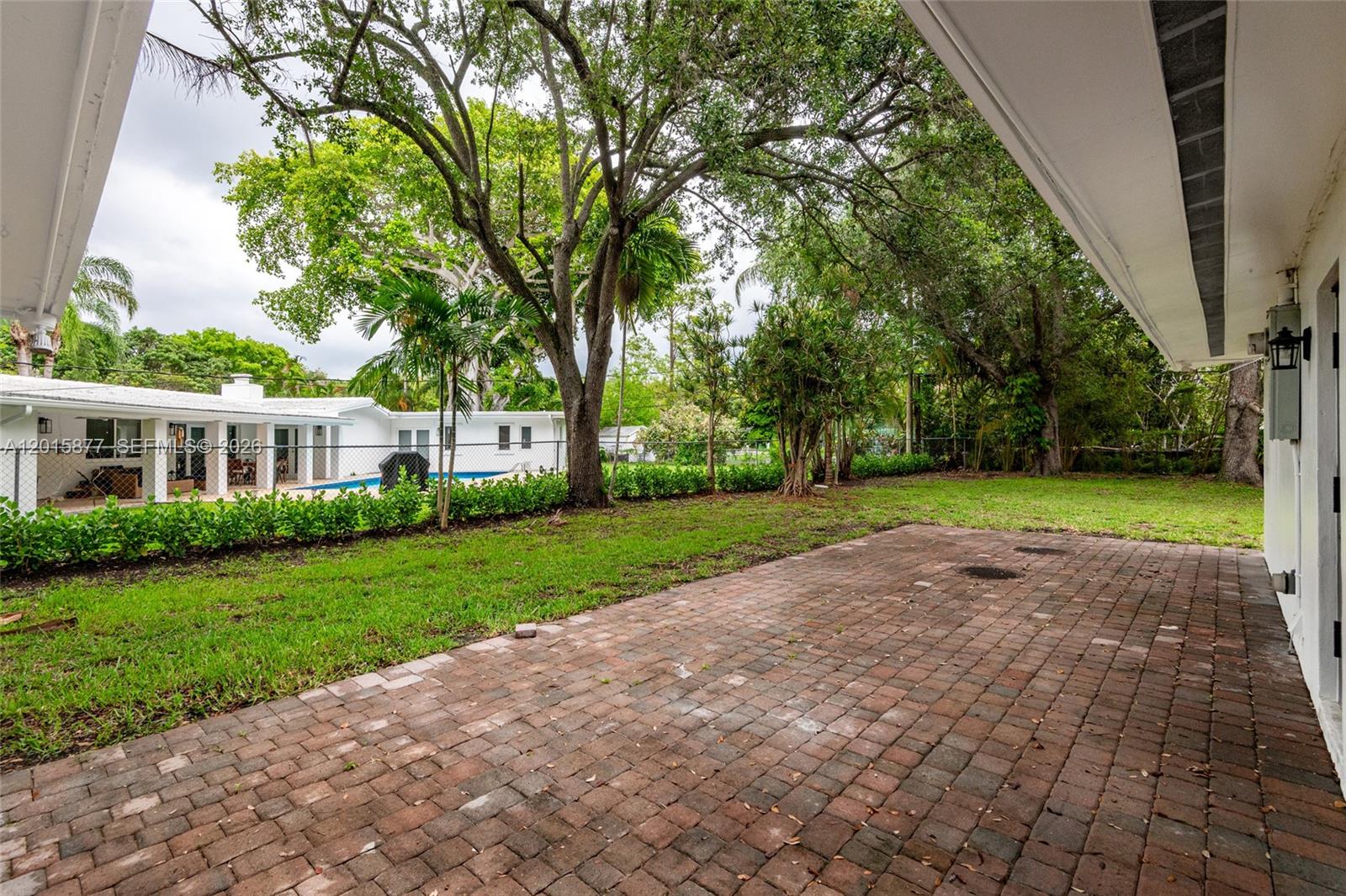 12725 SW 80th Ave Pinecrest, FL 33156