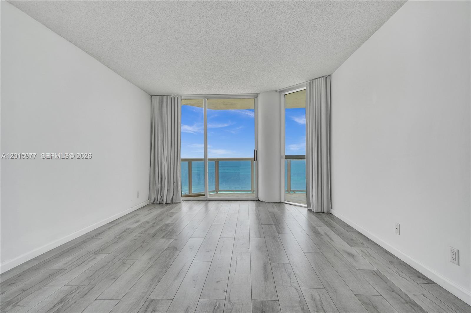16425 Collins Ave #2715 Sunny Isles Beach, FL 33160