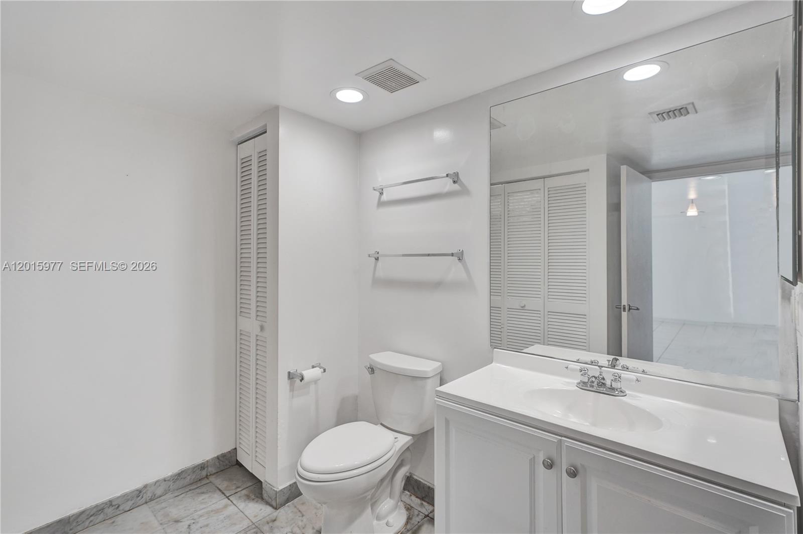 16425 Collins Ave #2715 Sunny Isles Beach, FL 33160