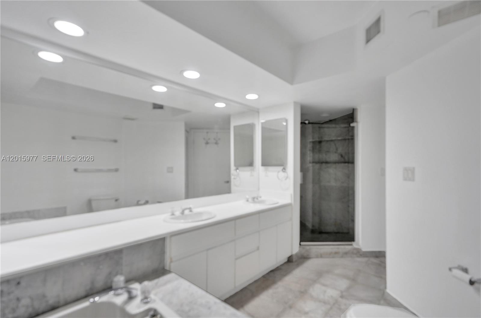 16425 Collins Ave #2715 Sunny Isles Beach, FL 33160