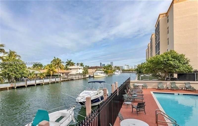 2903 N Miami Bch Blvd #906