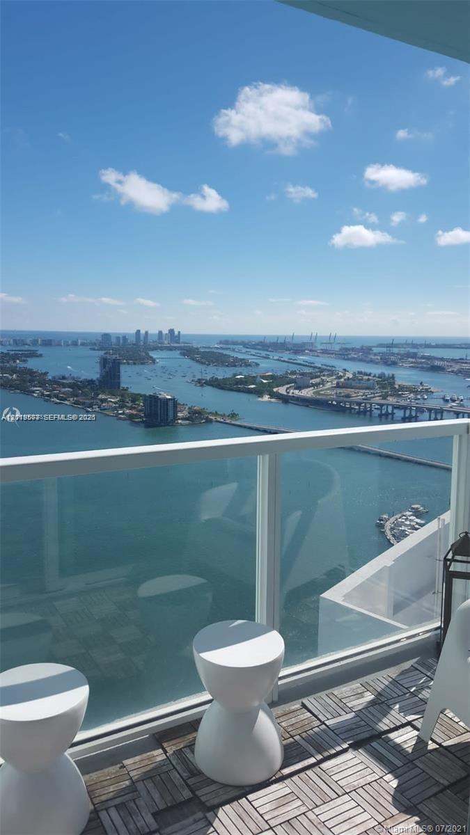 1900 N Bayshore Dr #4403