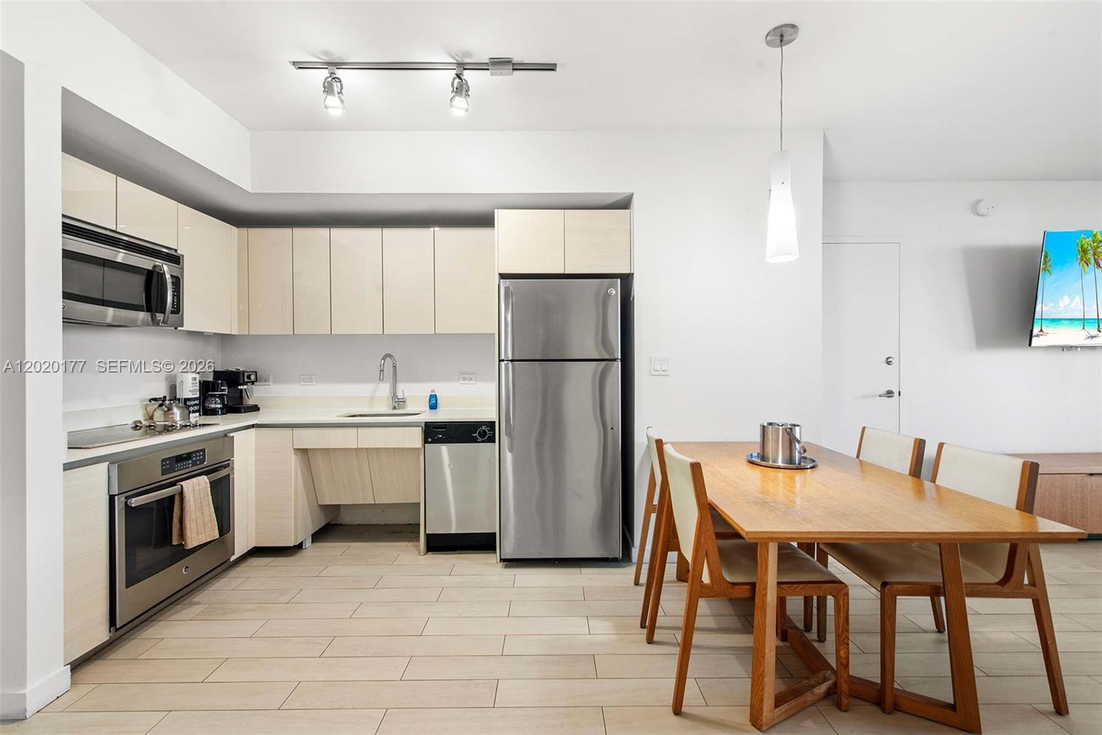 2602 E Hallandale Bch Blvd #R2604 Hallandale Beach, FL 33009