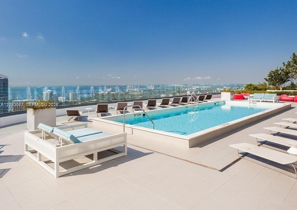 45 SW 9th St #3501 Miami, FL 33130