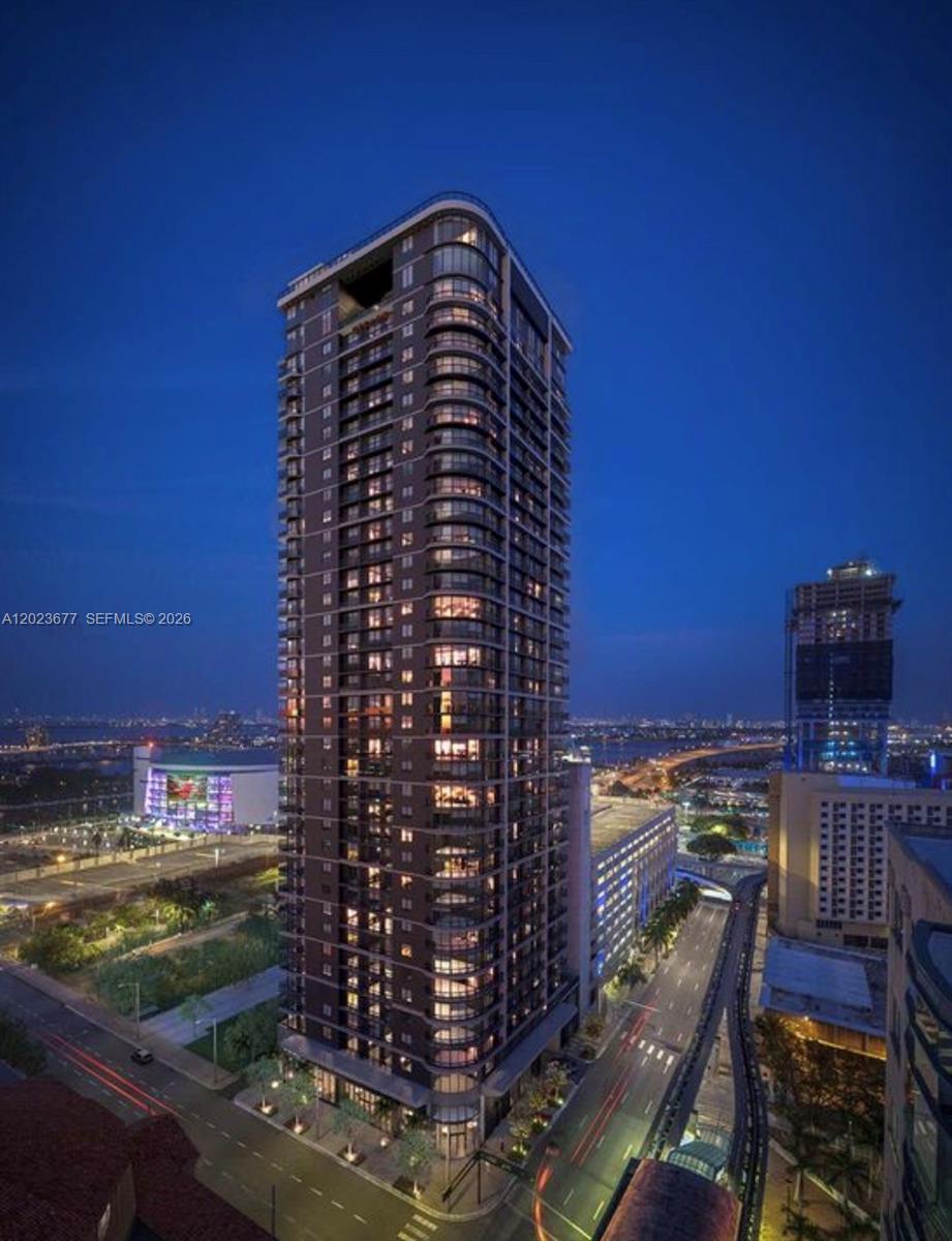 121 NE 5th St #2102 Miami, FL 33132