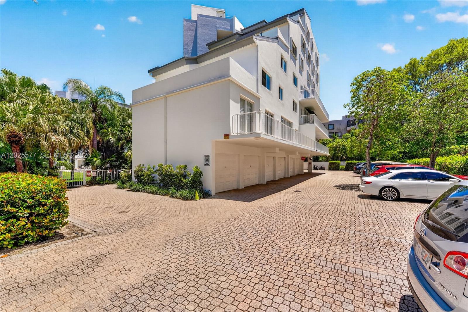 50 Ocean Ln Dr #PH601 Key Biscayne, FL 33149