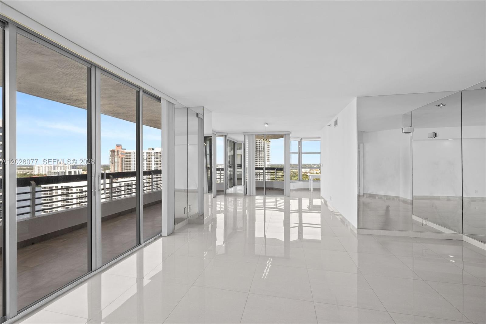 19195 NE 36th Ct #2705 Aventura, FL 33180