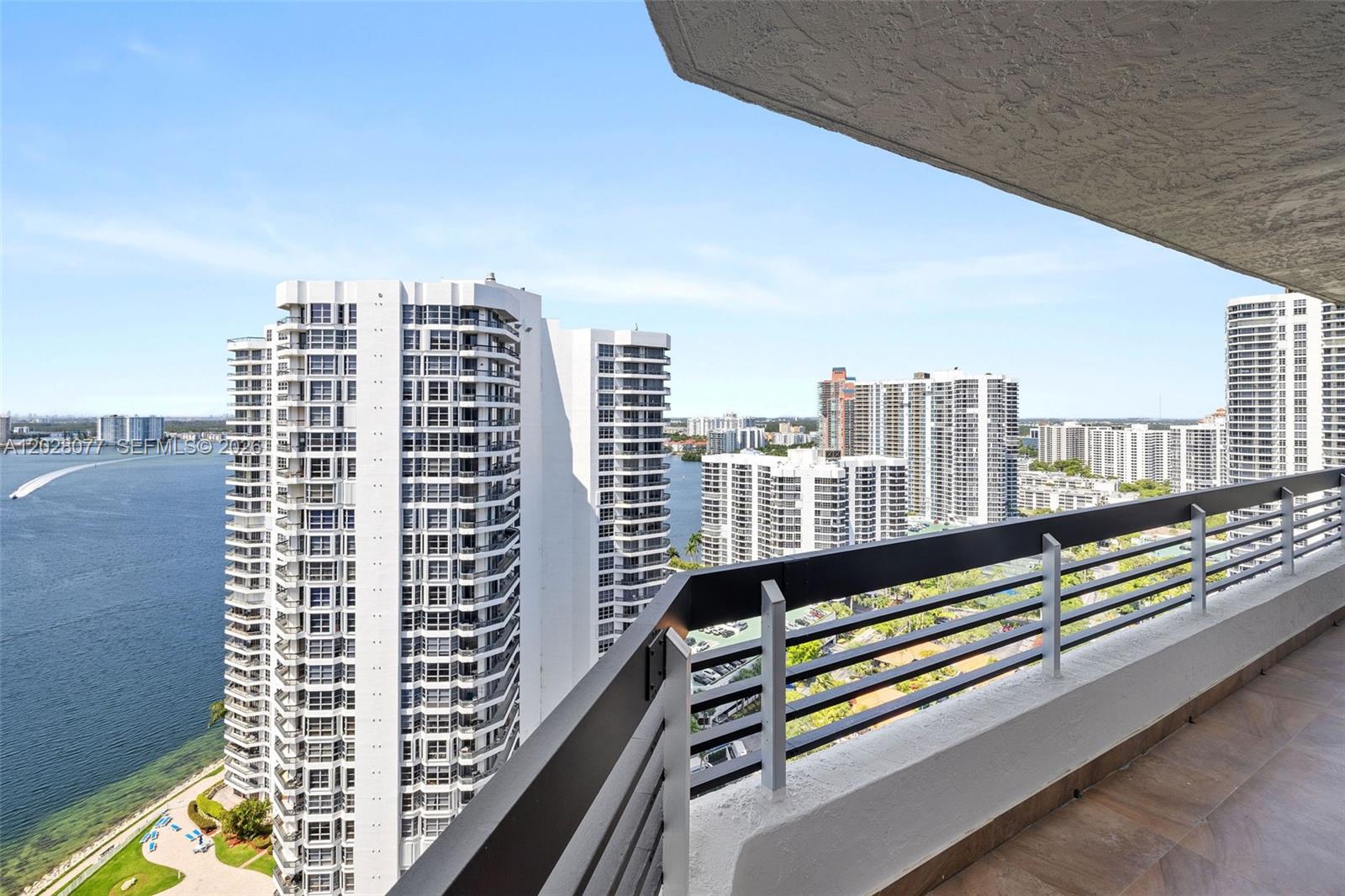 19195 NE 36th Ct #2705 Aventura, FL 33180