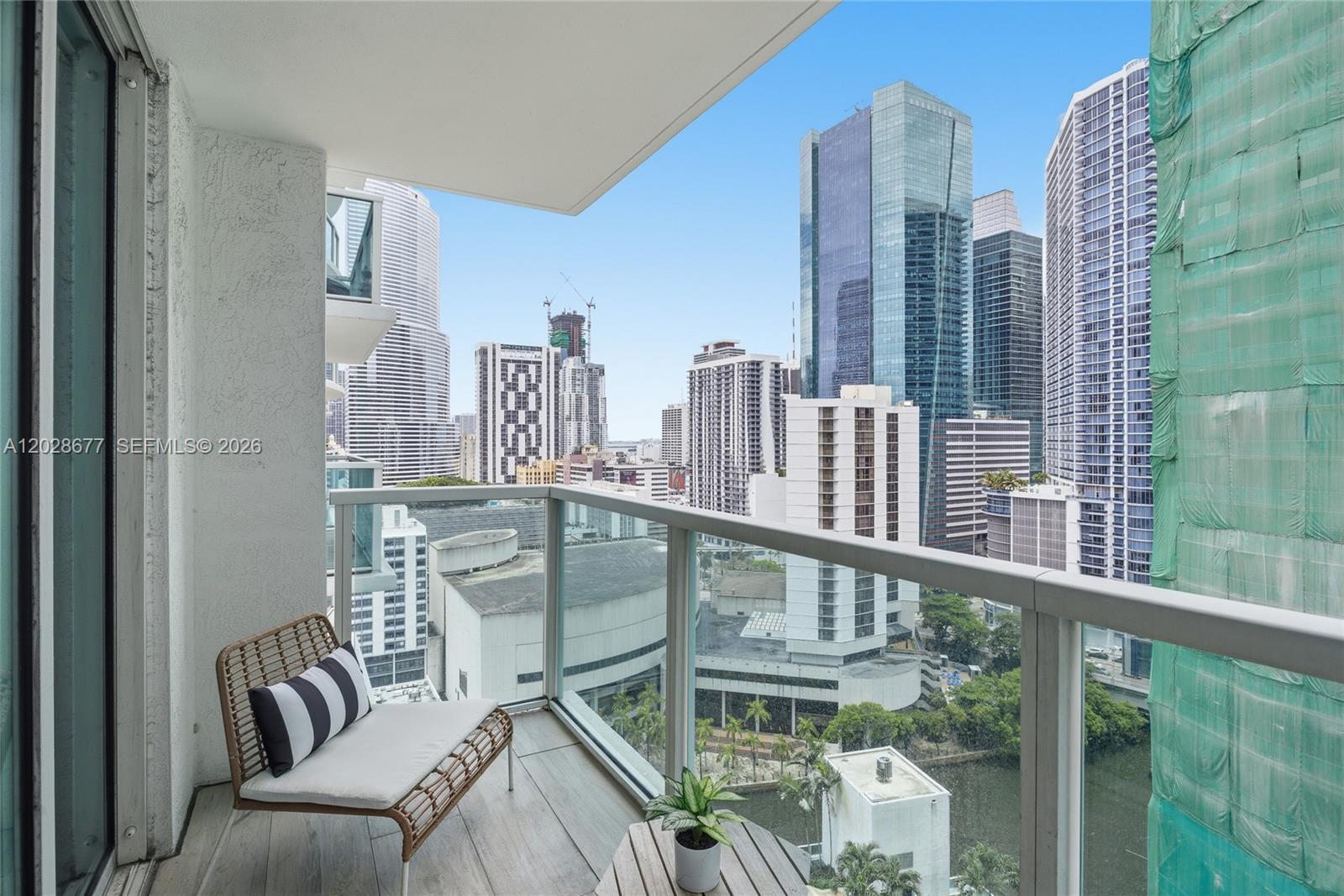 31 SE 5th St #2410 Miami, FL 33131