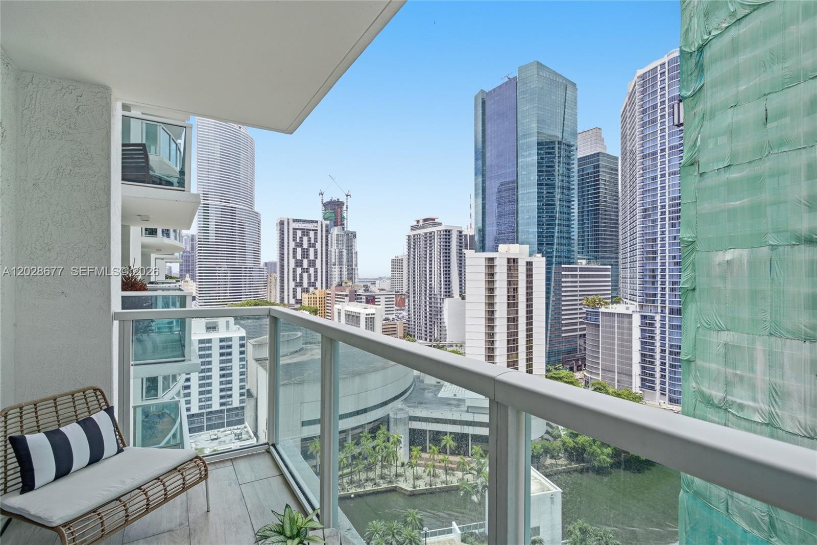 31 SE 5th St #2410 Miami, FL 33131