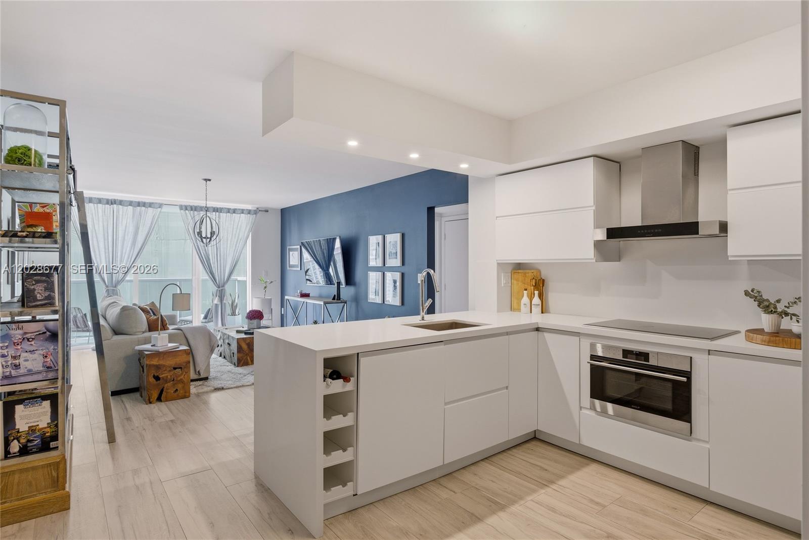 31 SE 5th St #2410 Miami, FL 33131