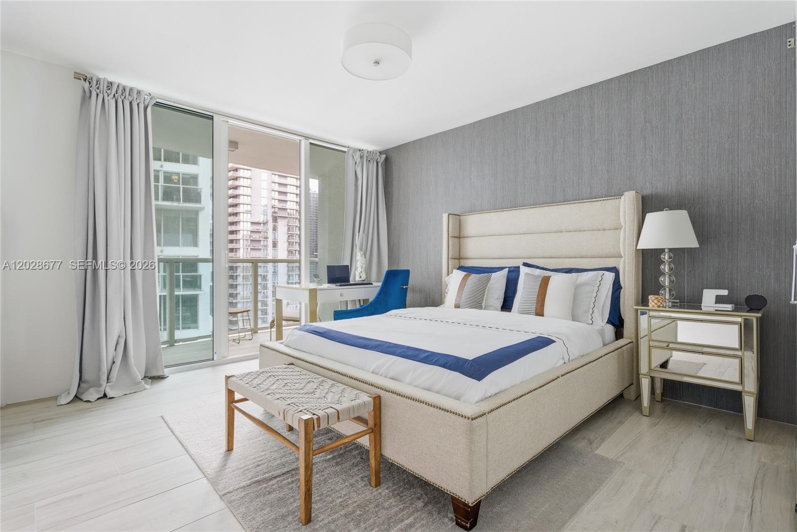 31 SE 5th St #2410 Miami, FL 33131