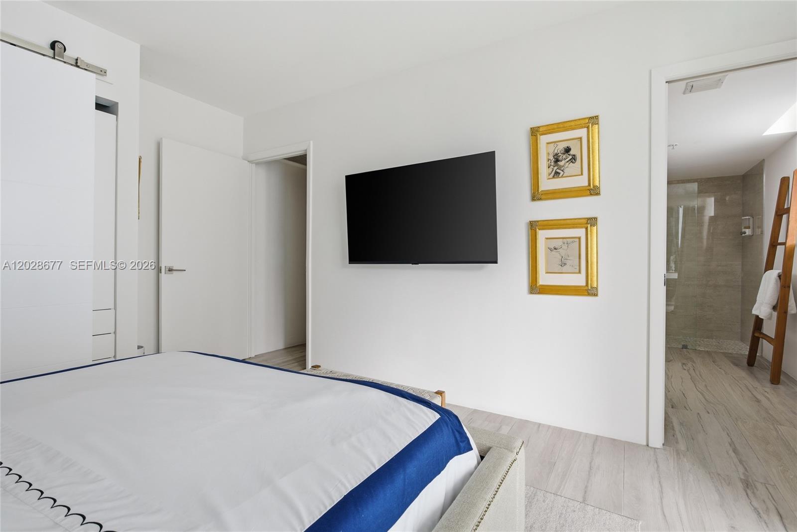 31 SE 5th St #2410 Miami, FL 33131