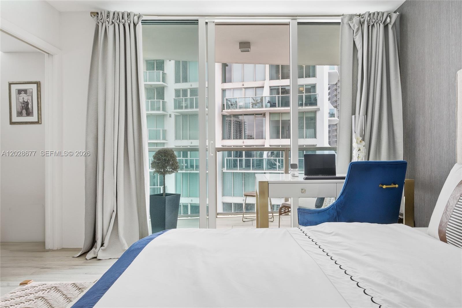 31 SE 5th St #2410 Miami, FL 33131