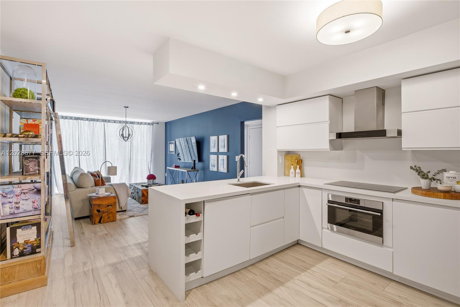 31 SE 5th St #2410 Miami, FL 33131