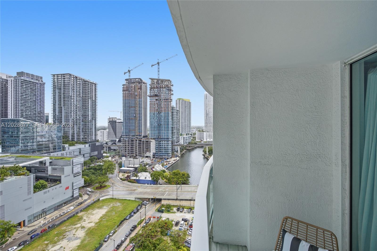 31 SE 5th St #2410 Miami, FL 33131