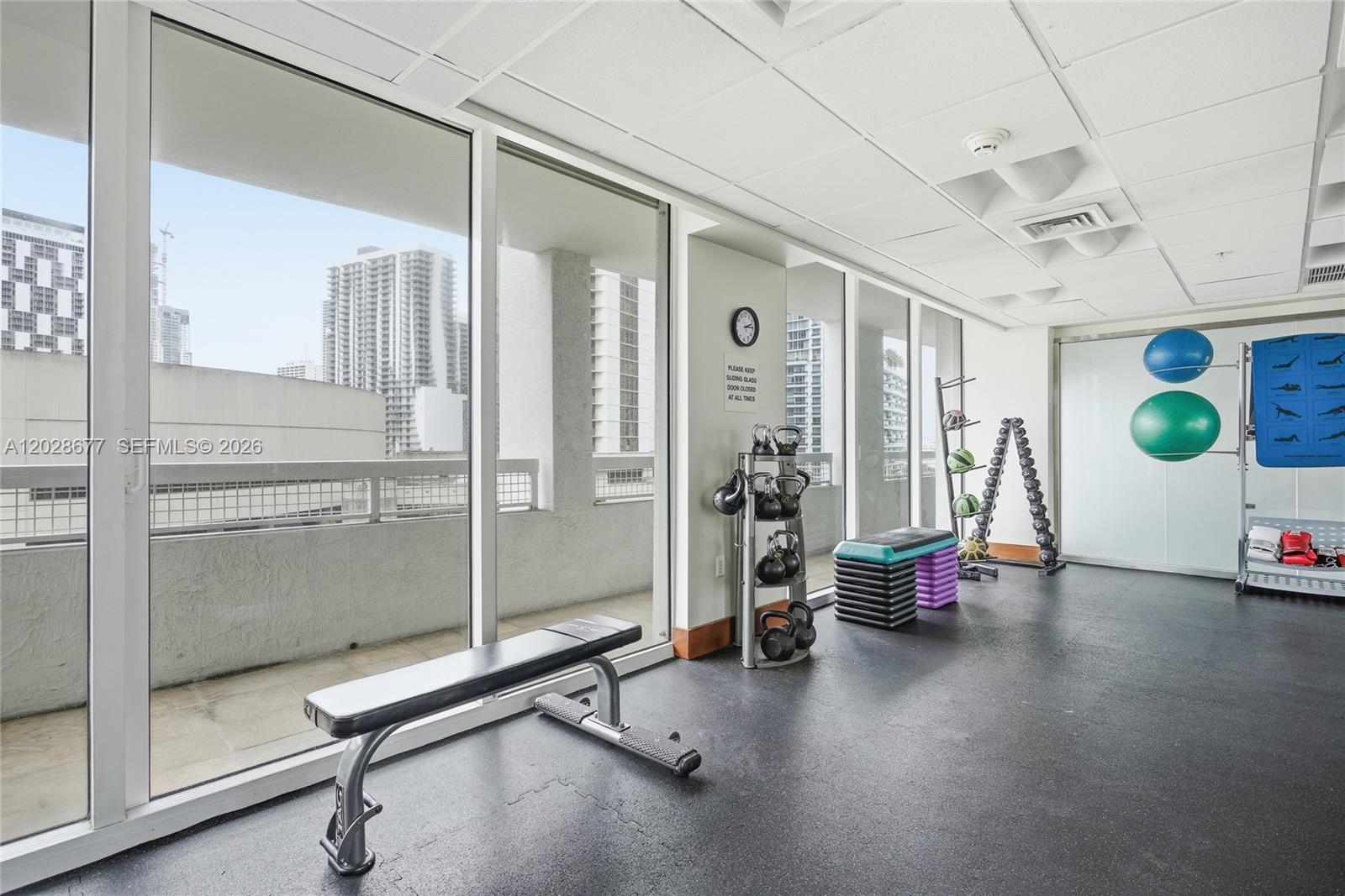 31 SE 5th St #2410 Miami, FL 33131