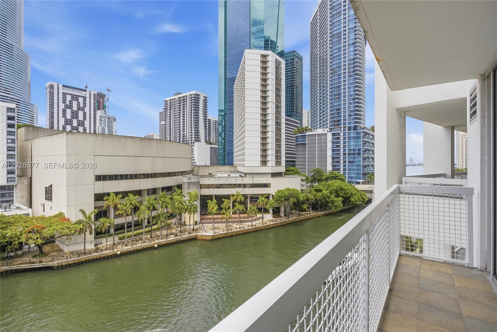 31 SE 5th St #2410 Miami, FL 33131