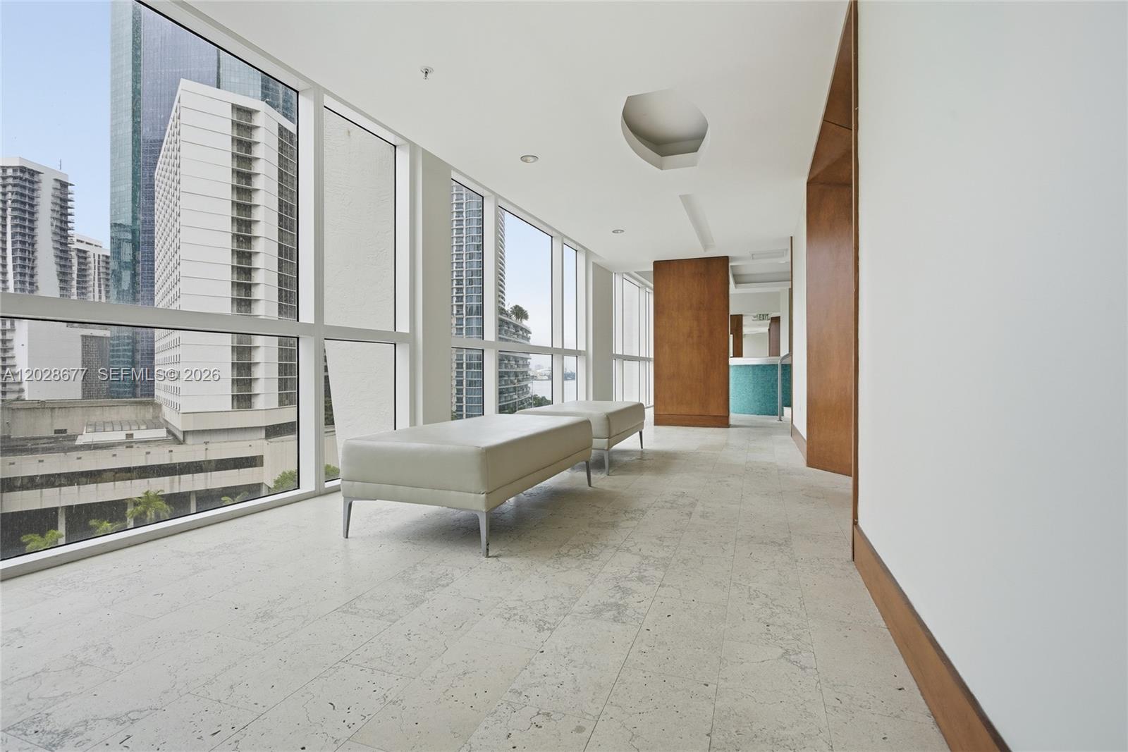 31 SE 5th St #2410 Miami, FL 33131