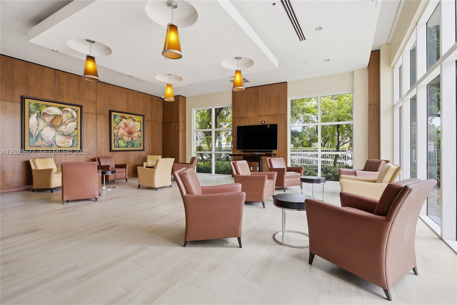 31 SE 5th St #2410 Miami, FL 33131