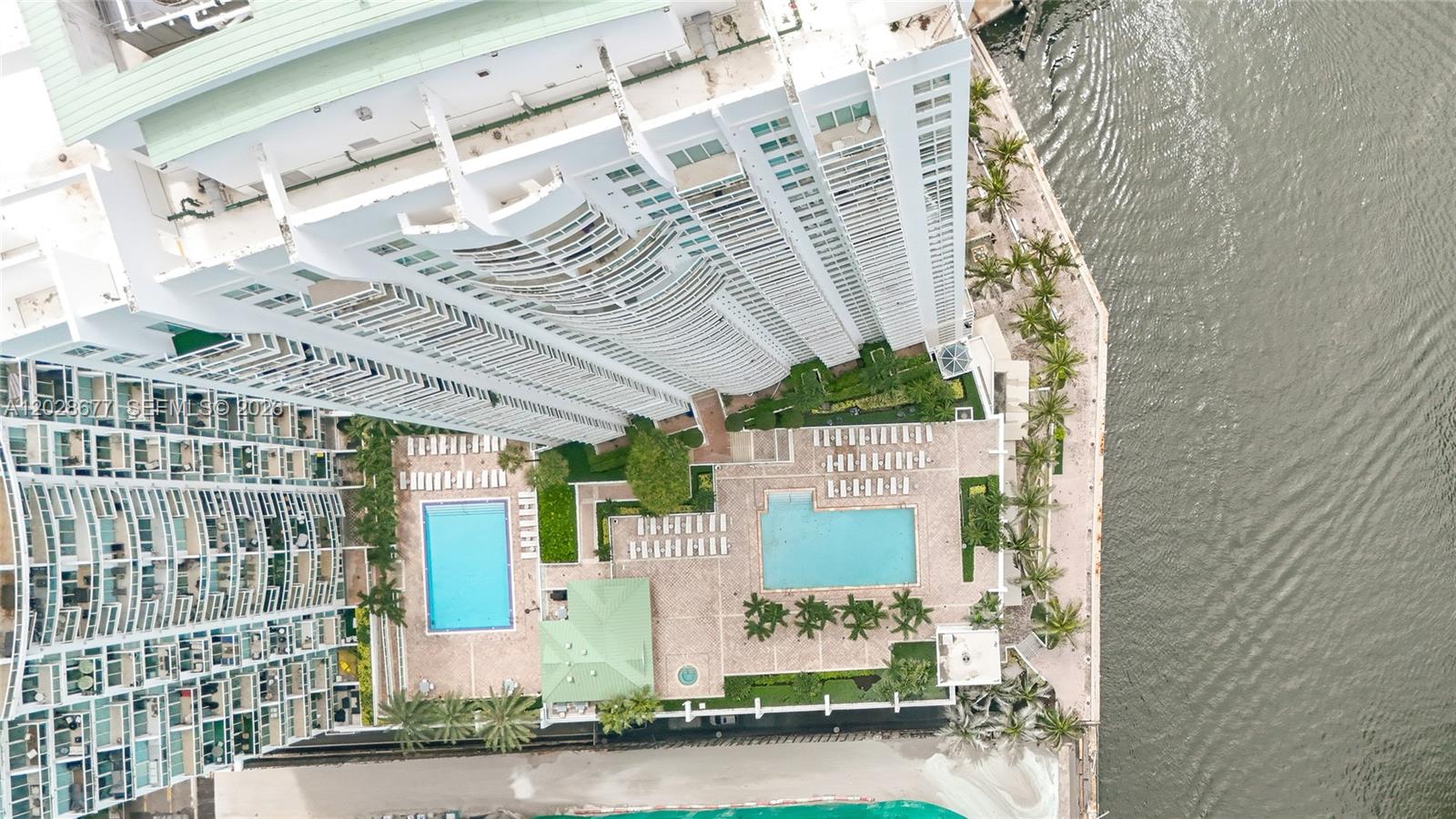 31 SE 5th St #2410 Miami, FL 33131