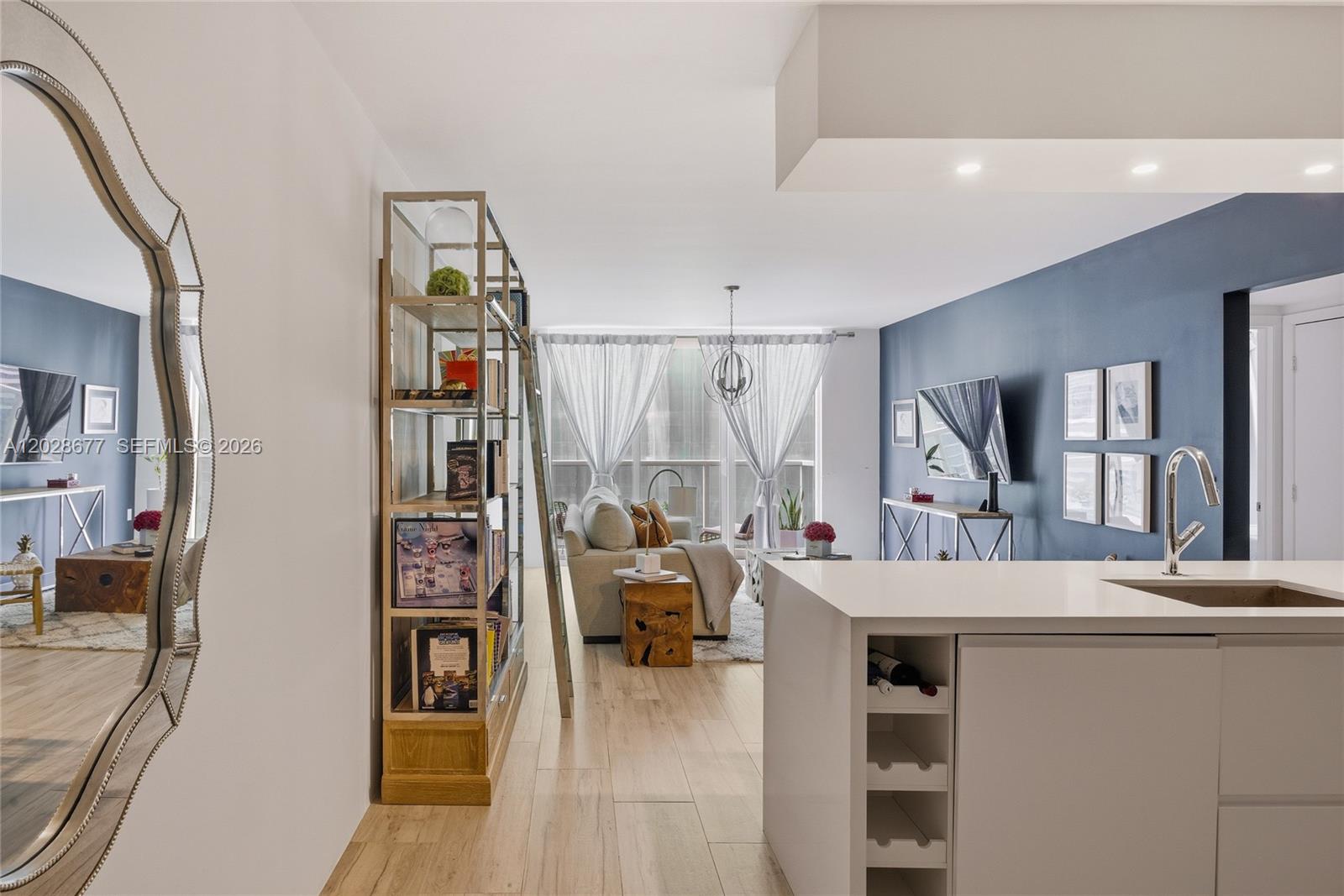 31 SE 5th St #2410 Miami, FL 33131