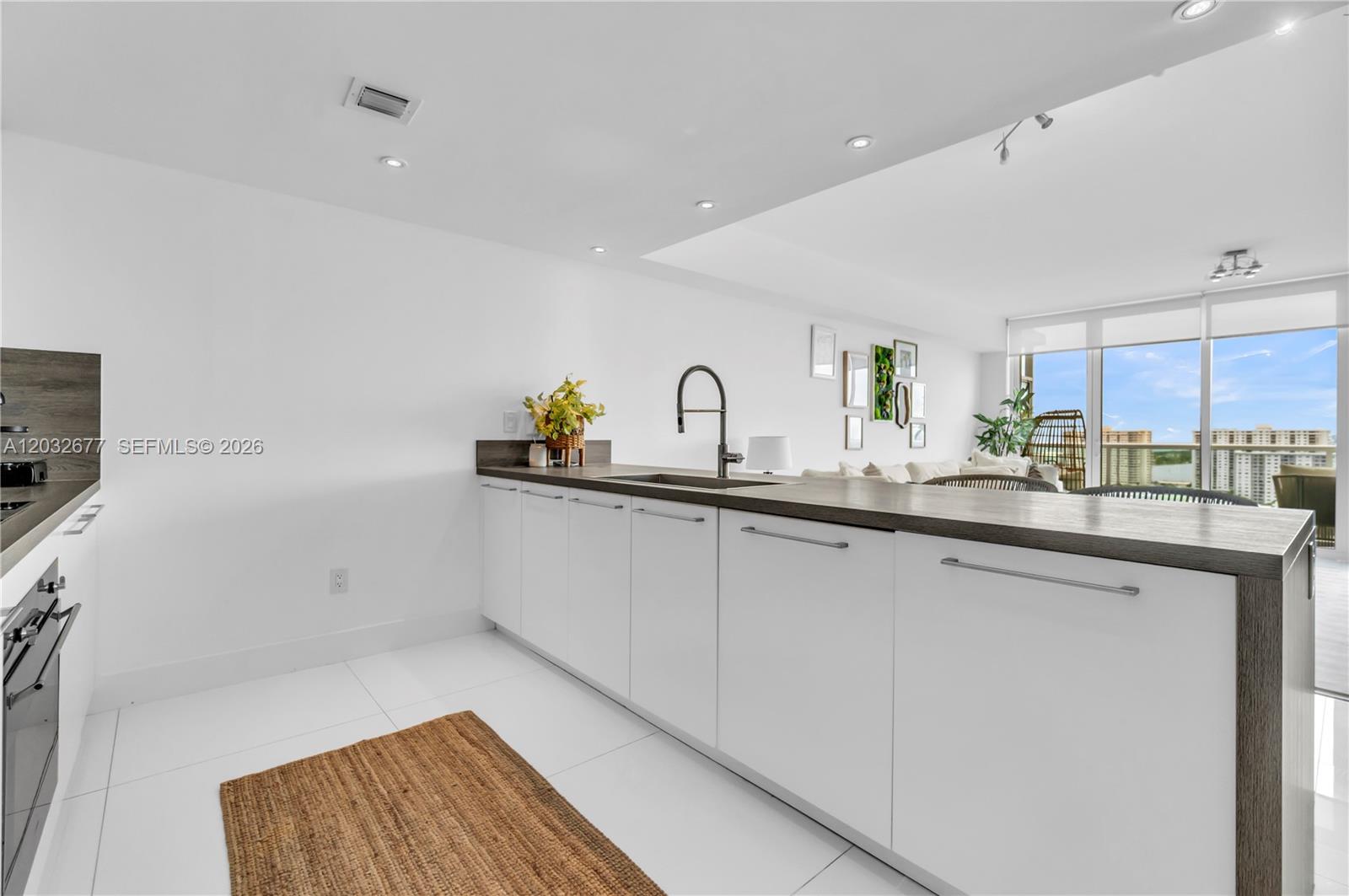 400 Sunny Isles Blvd #1917 Sunny Isles Beach, FL 33160