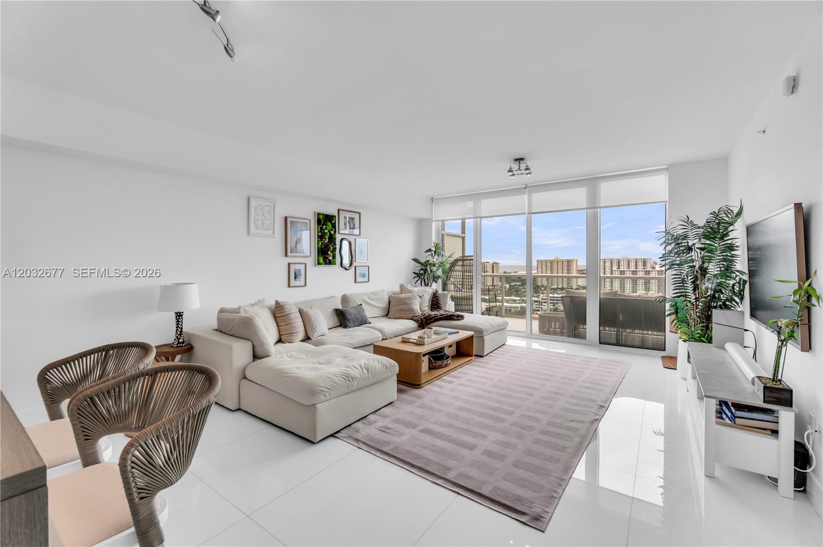 400 Sunny Isles Blvd #1917 Sunny Isles Beach, FL 33160