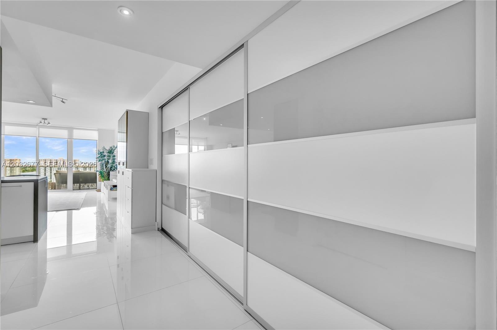 400 Sunny Isles Blvd #1917 Sunny Isles Beach, FL 33160
