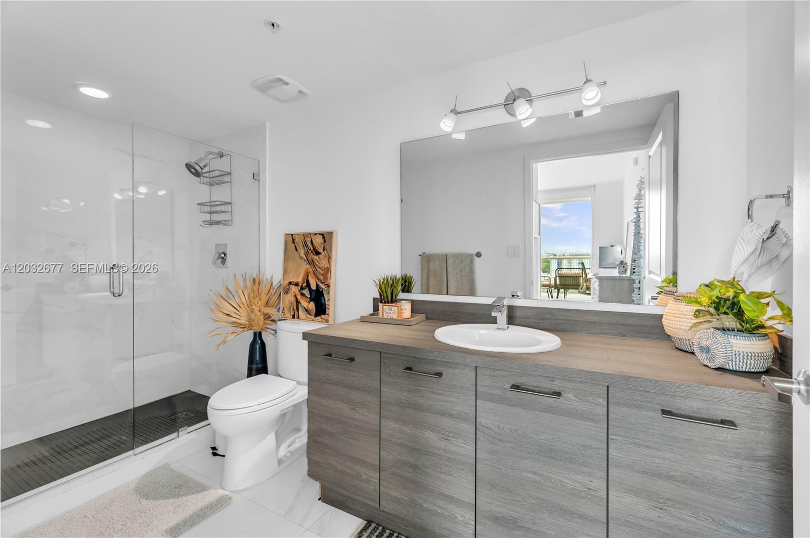 400 Sunny Isles Blvd #1917 Sunny Isles Beach, FL 33160