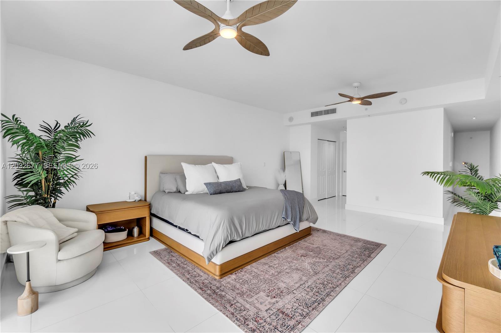 400 Sunny Isles Blvd #1917 Sunny Isles Beach, FL 33160