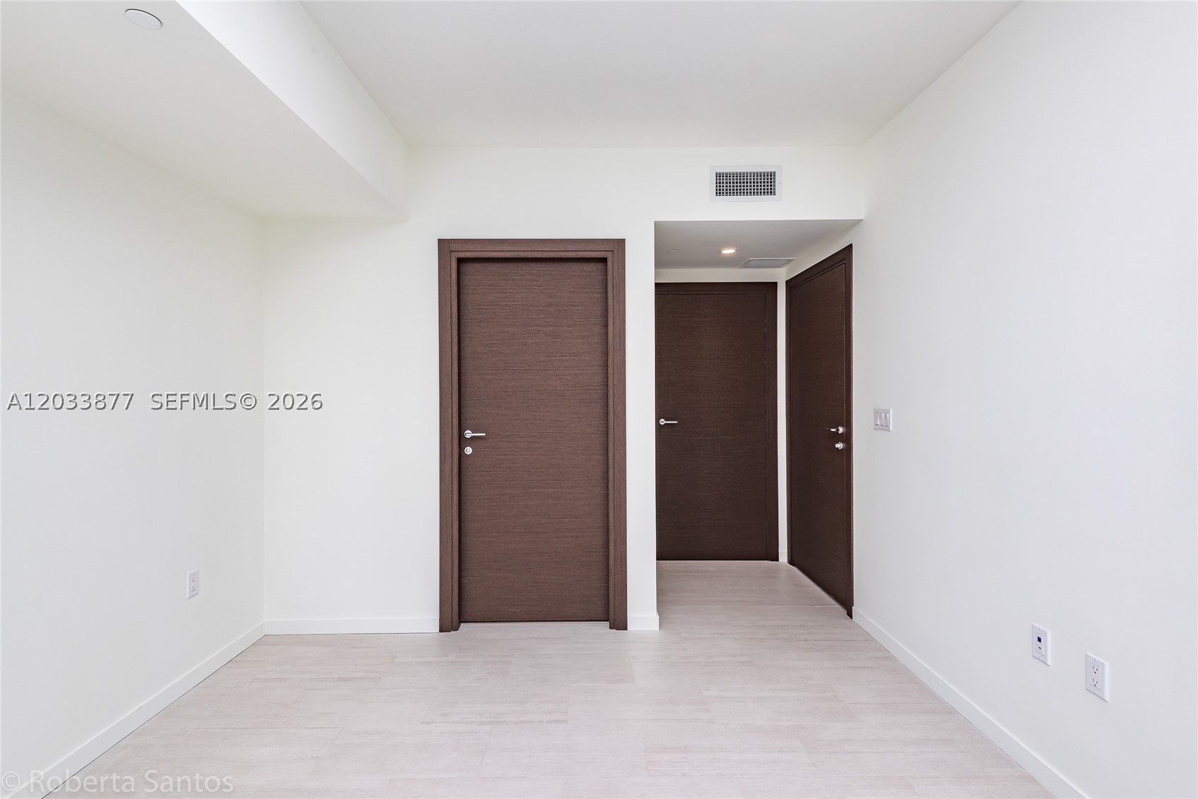 image Brickell Flatiron35