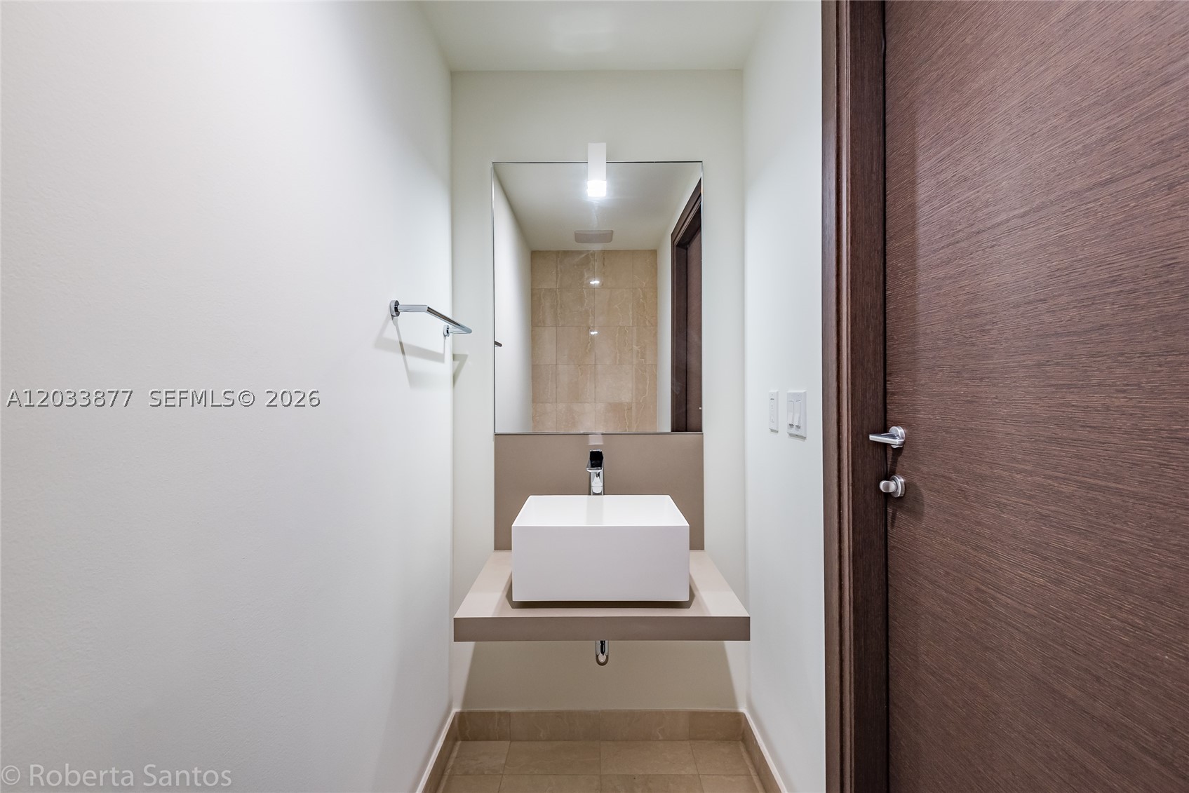 image Brickell Flatiron38