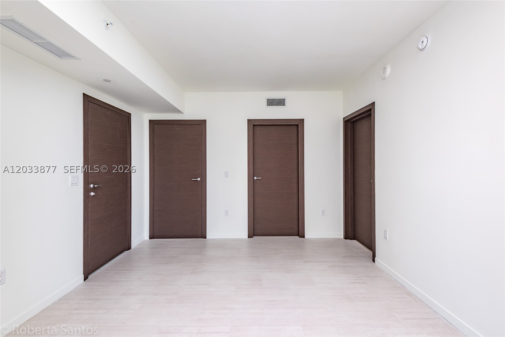 image Brickell Flatiron55