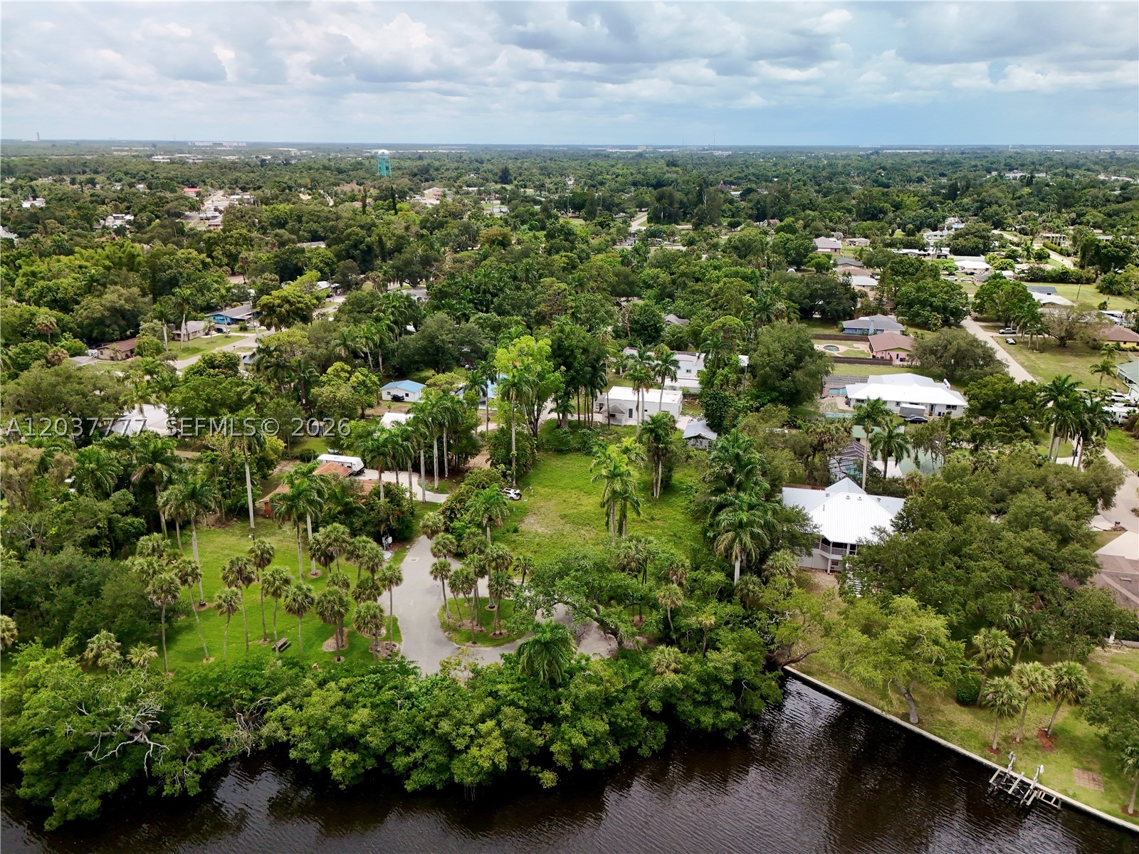 304 Royal Palm Park Rd Fort Myers, FL 33905