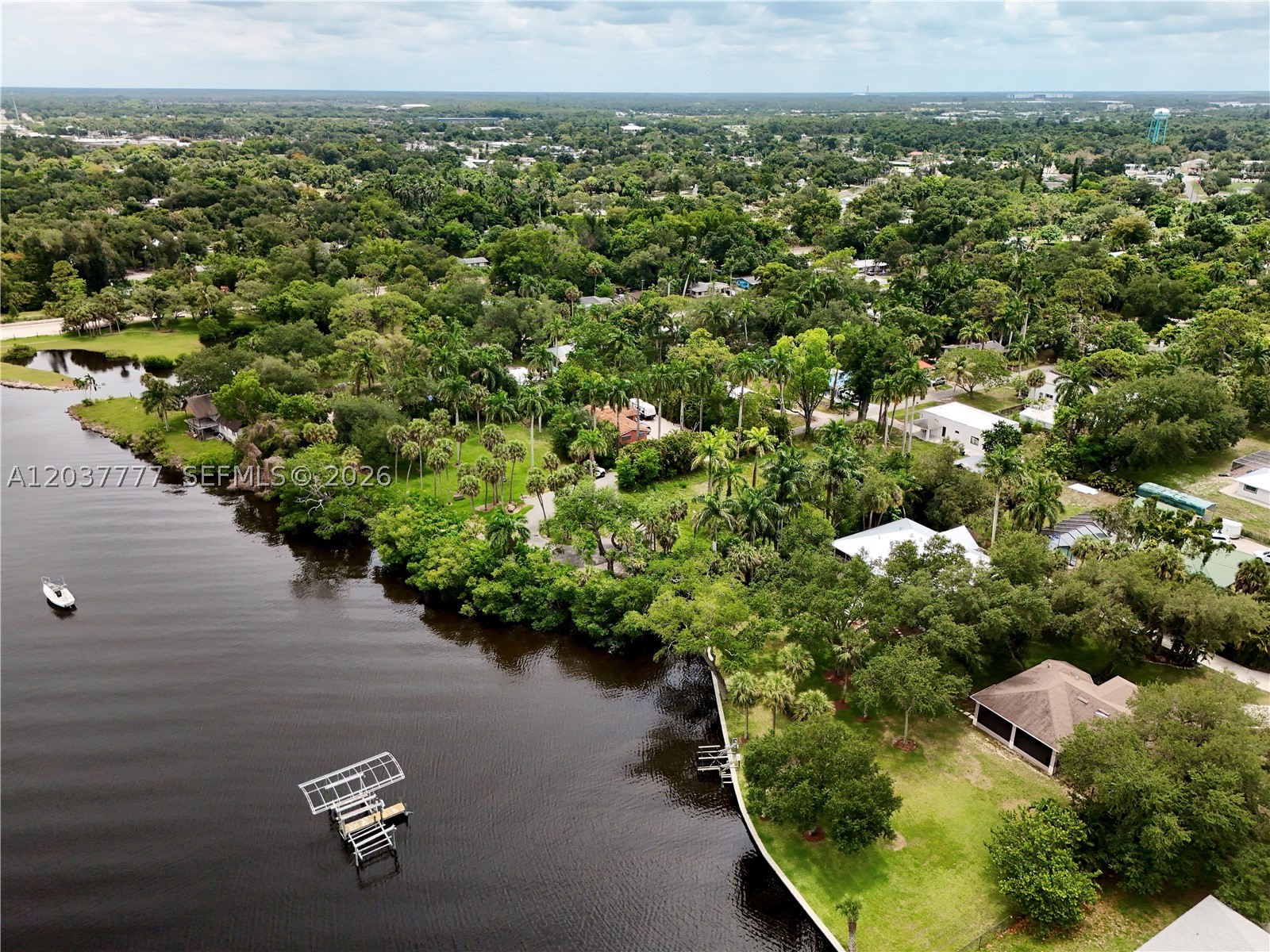 304 Royal Palm Park Rd Fort Myers, FL 33905