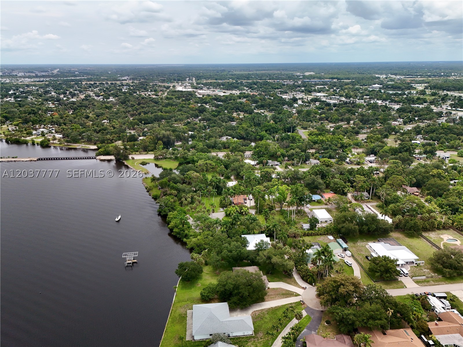 304 Royal Palm Park Rd Fort Myers, FL 33905