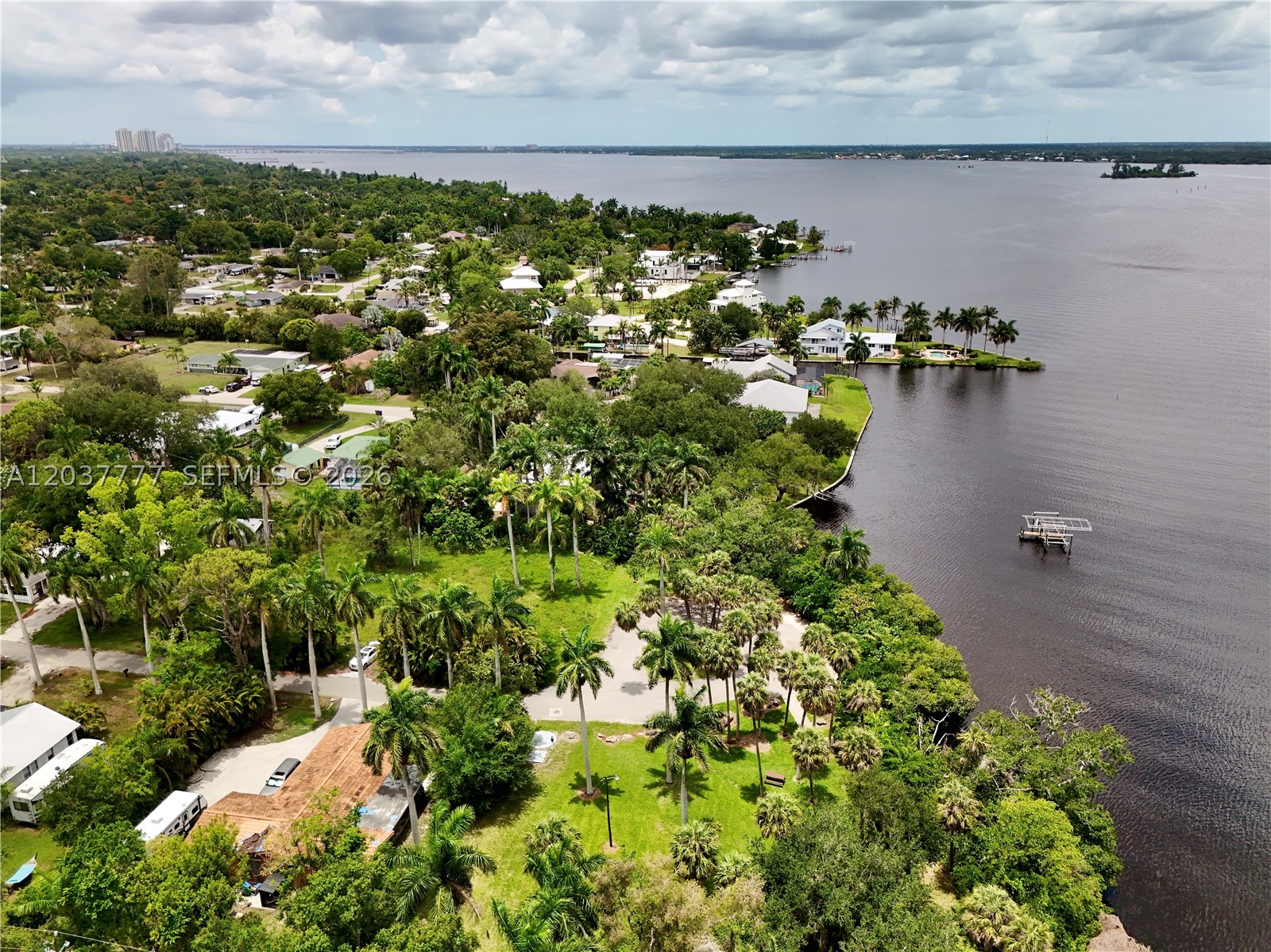 304 Royal Palm Park Rd Fort Myers, FL 33905