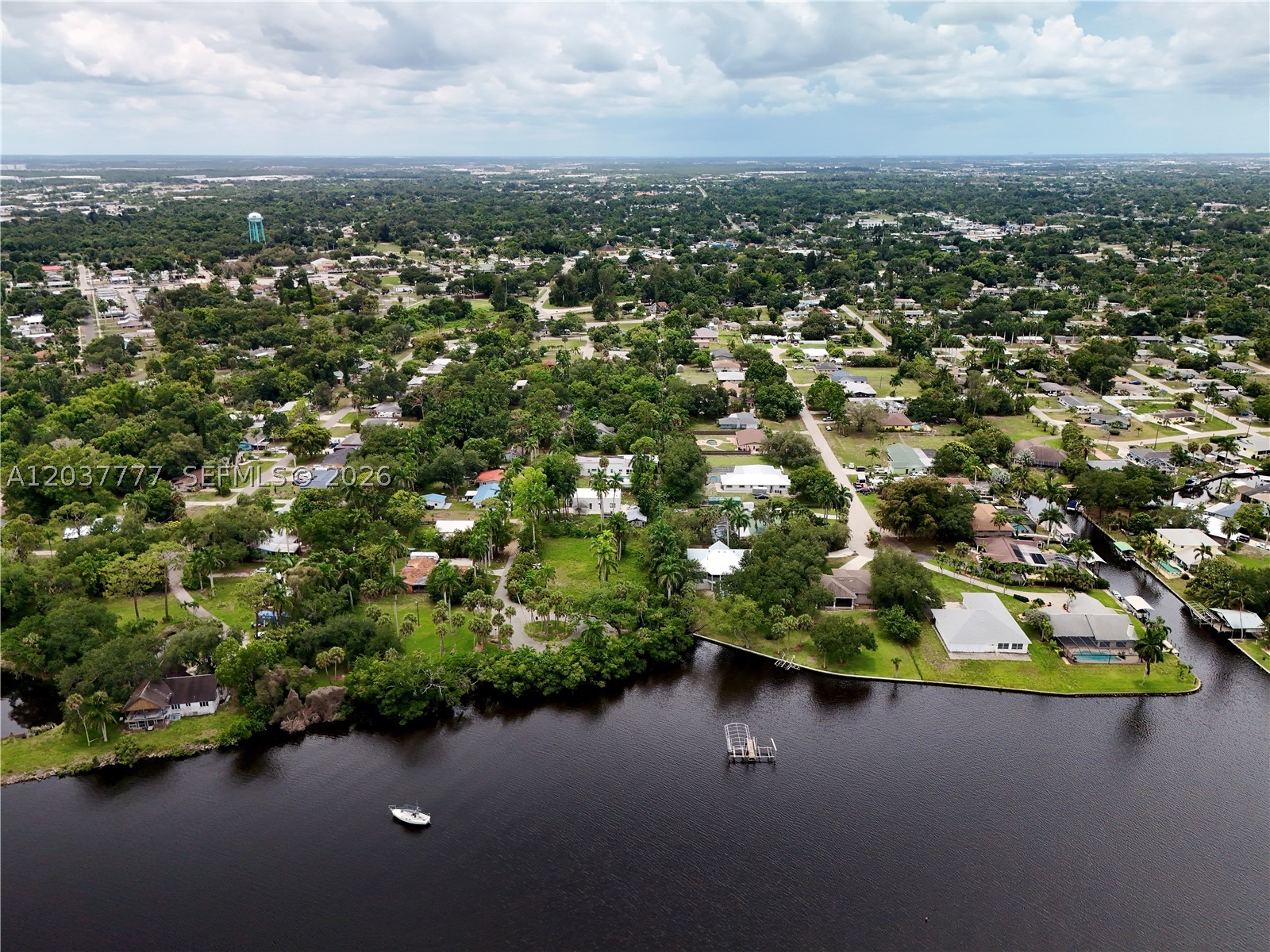 304 Royal Palm Park Rd Fort Myers, FL 33905