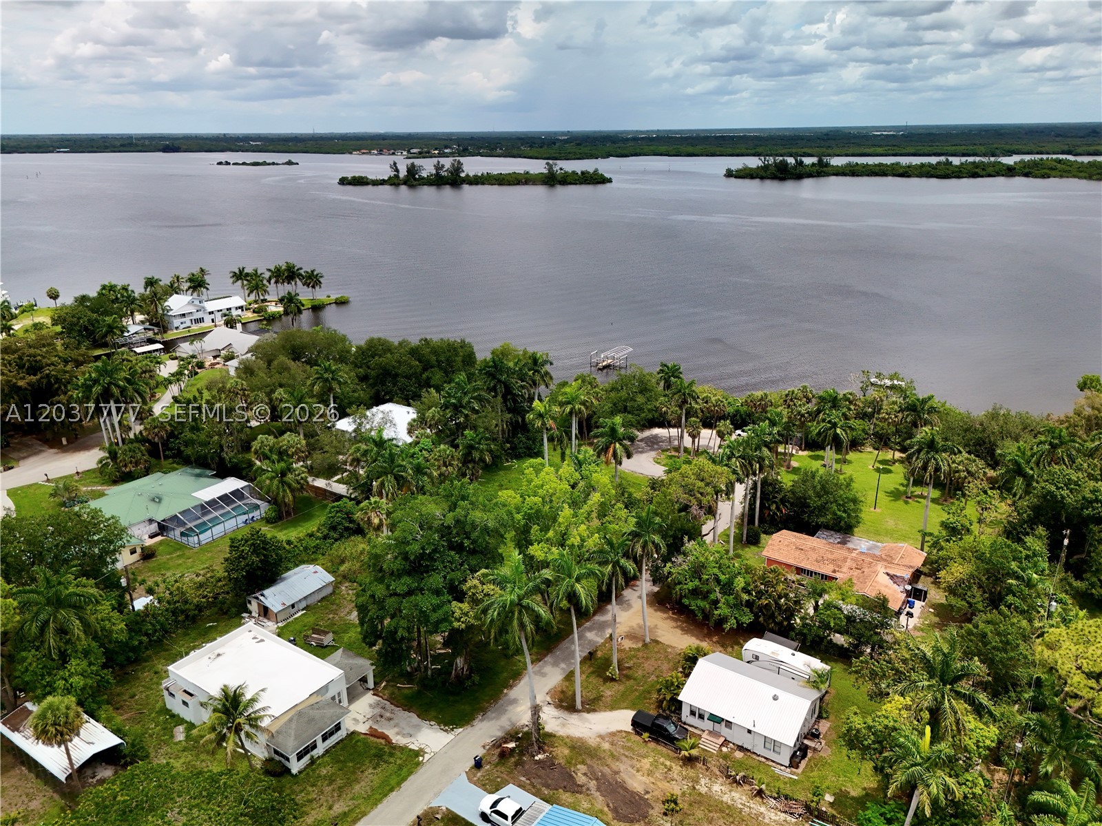 304 Royal Palm Park Rd Fort Myers, FL 33905