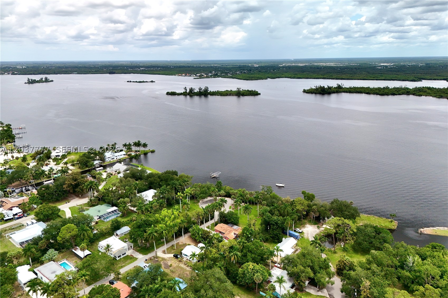 304 Royal Palm Park Rd Fort Myers, FL 33905