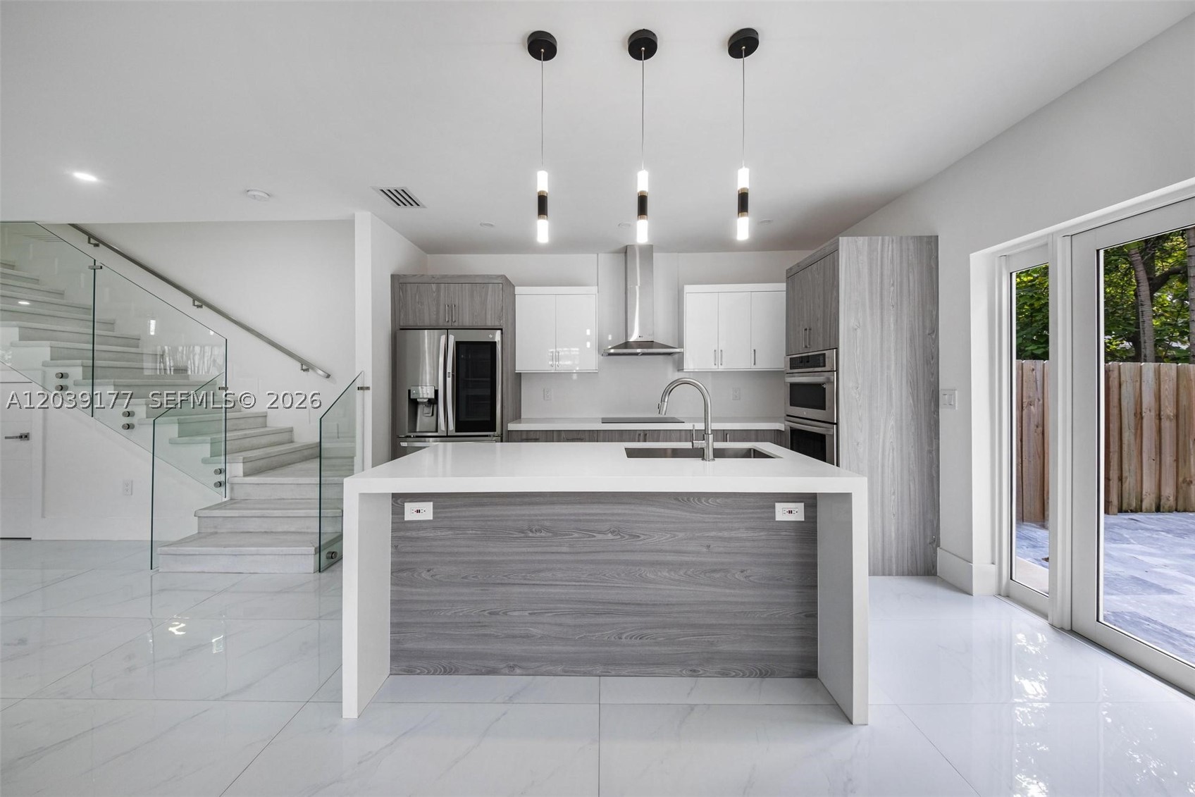 3142 Carter St #3142 Miami, FL 33133