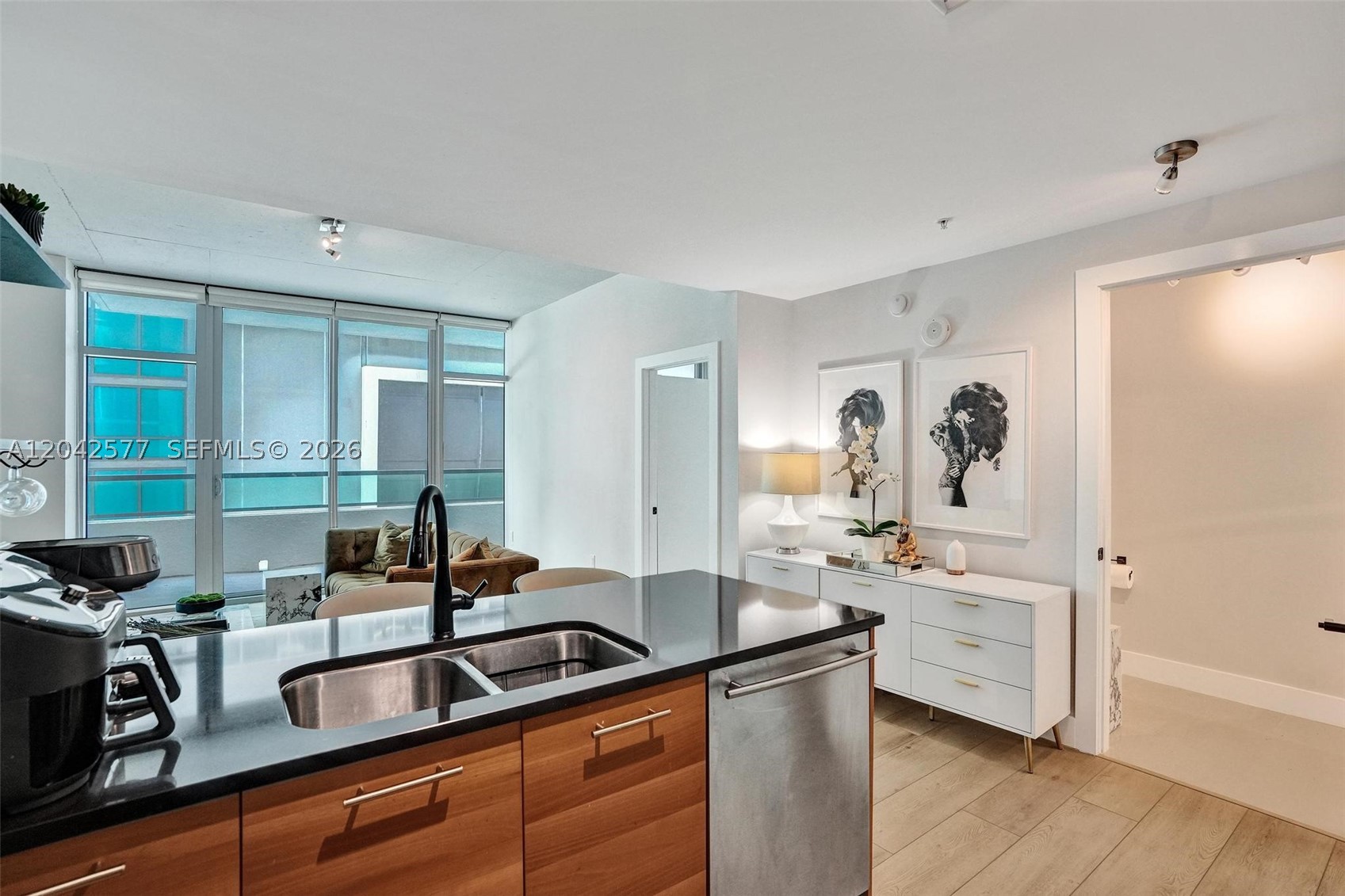 image 4 Midtown11