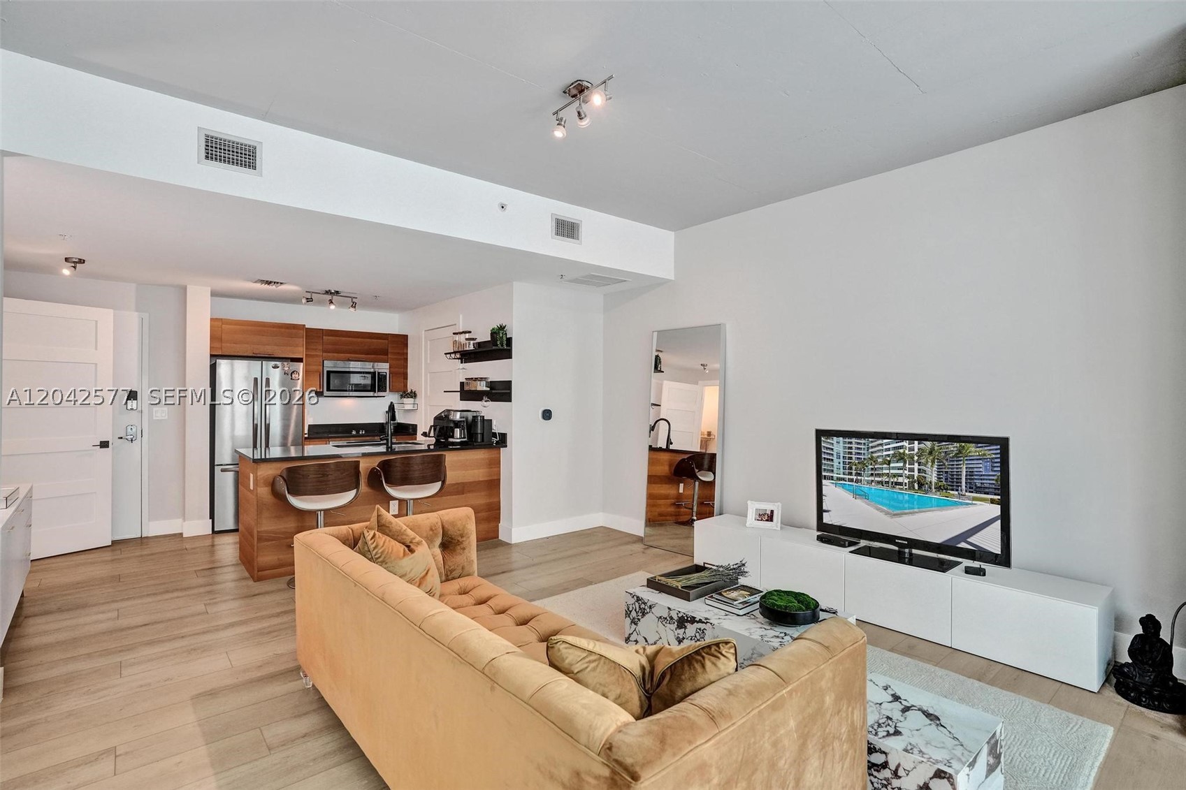 image 4 Midtown5