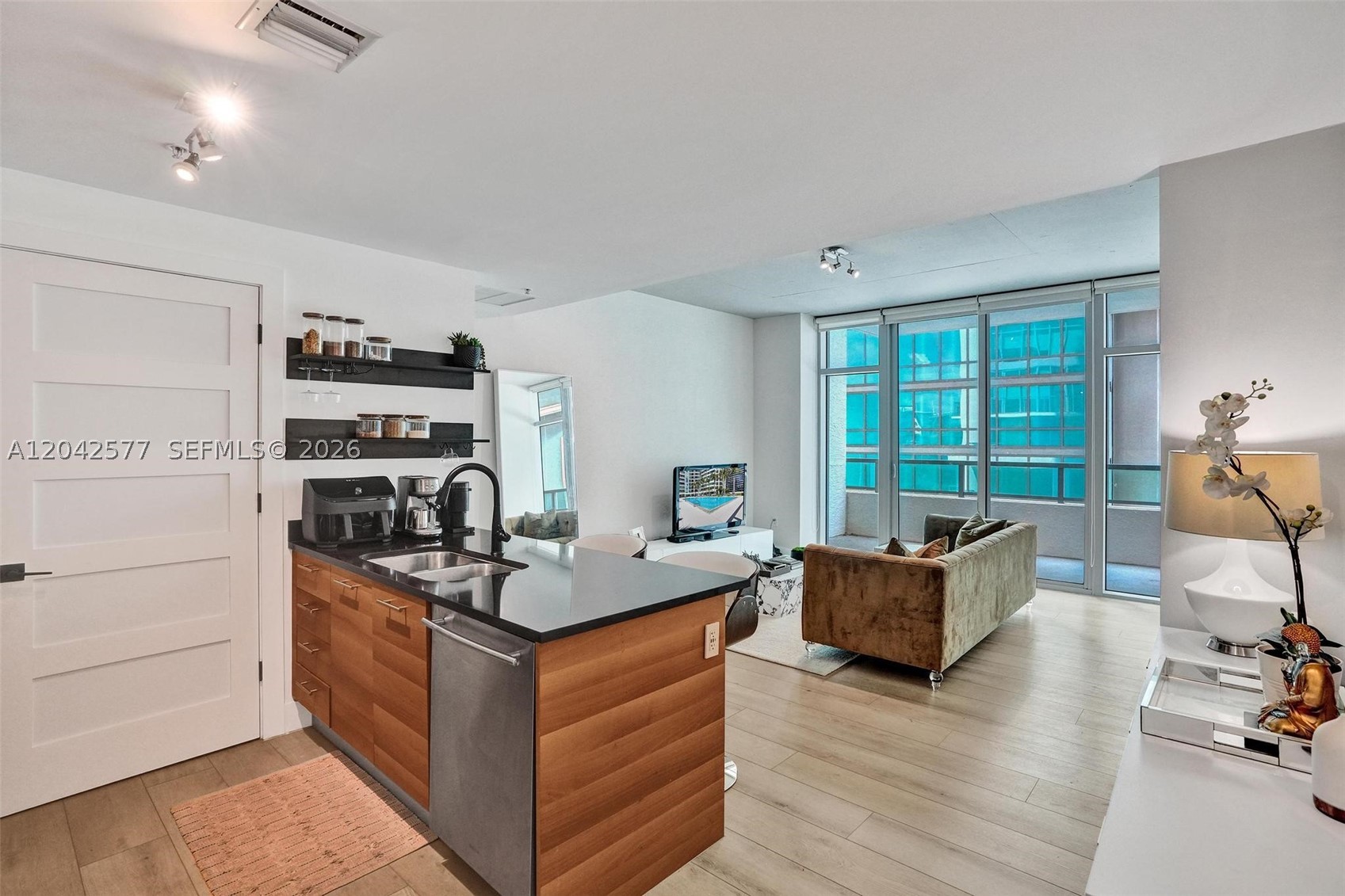 image 4 Midtown8
