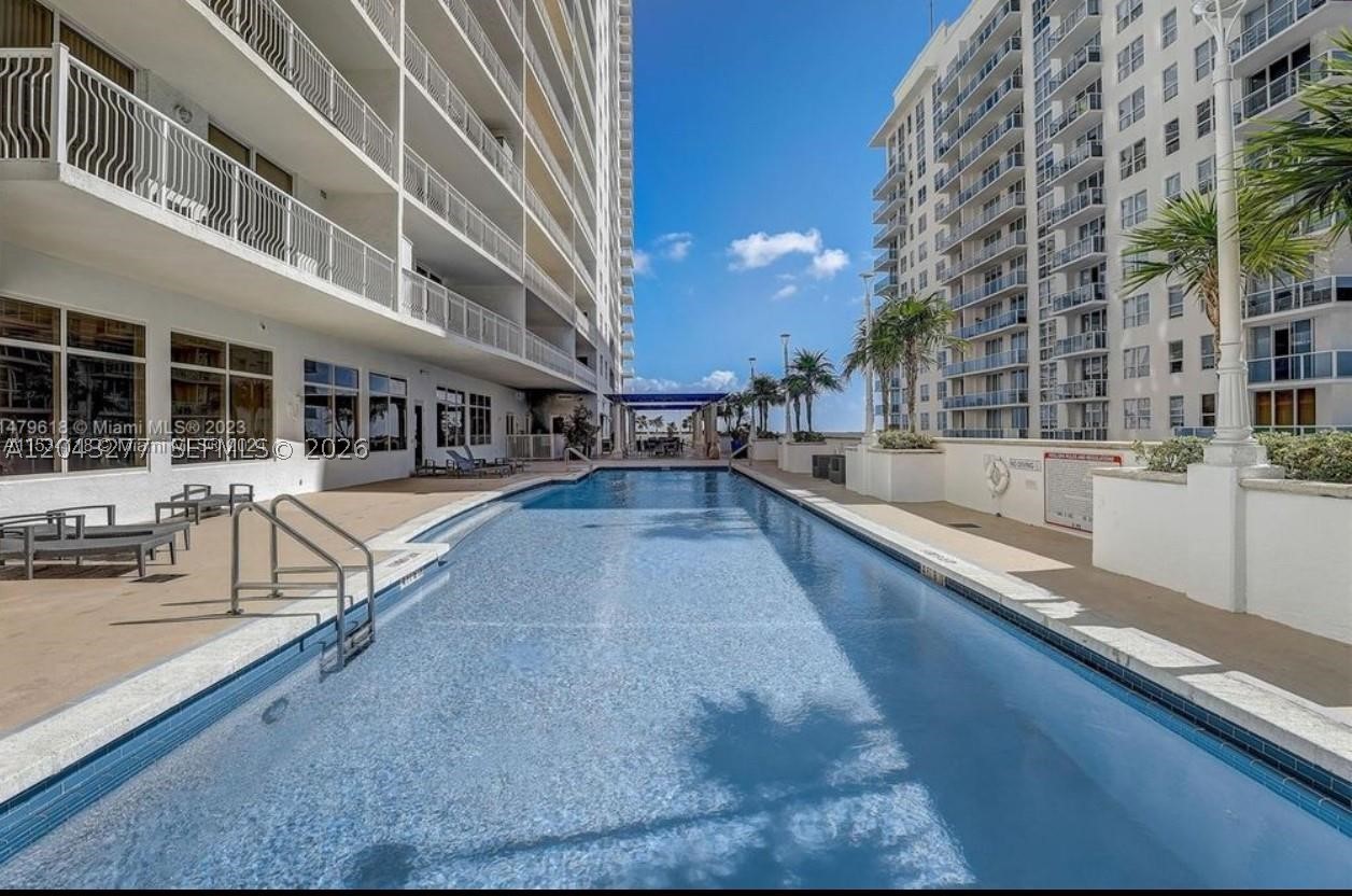 image The Club at Brickell Bay19
