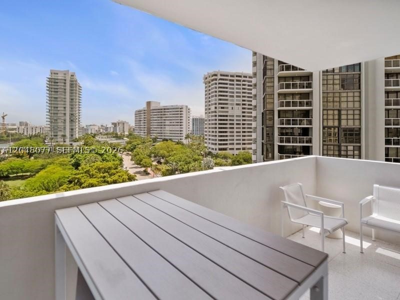 5 Island Ave #8H Miami Beach, FL 33139