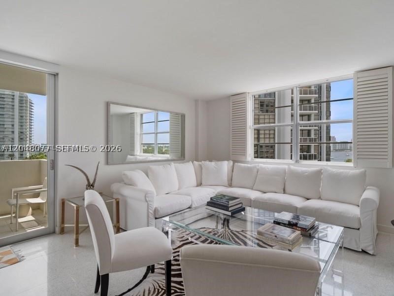 5 Island Ave #8H Miami Beach, FL 33139