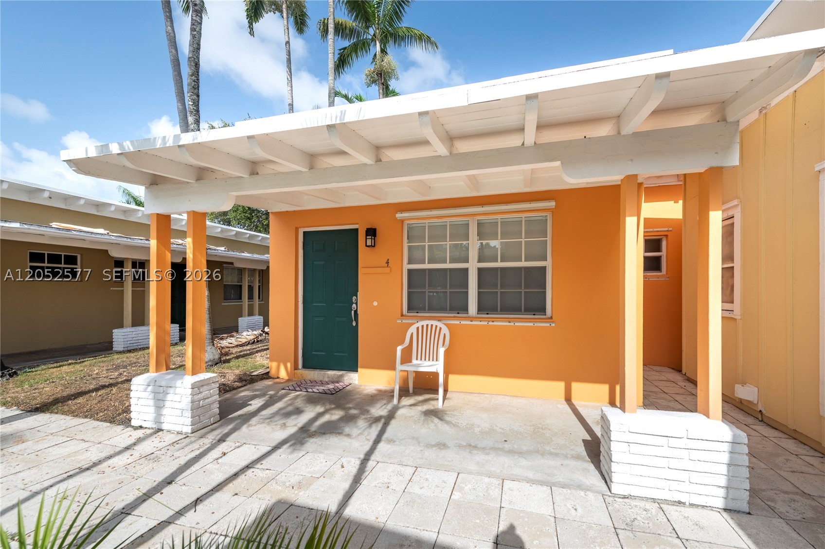 809 NE 17th Ave #4